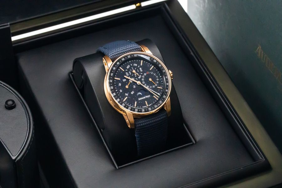 Audemars Piguet CODE 11.59 26394OR.OO.D321CR.01